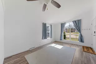 12516 Garland Ave, Apple Valley, MN 55124 - Photo 7