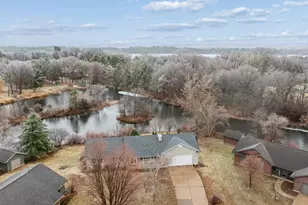 1528 Shorehaven Ct, Menomonie, WI 54751 - Photo 33