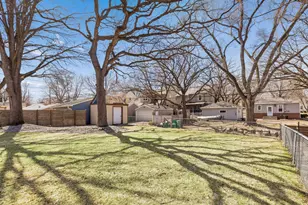 2718 Hampshire Ave S, Saint Louis Park, MN 55426 - Photo 37