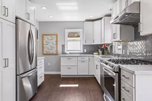 2718 Hampshire Ave S, Saint Louis Park, MN 55426 - Photo 11