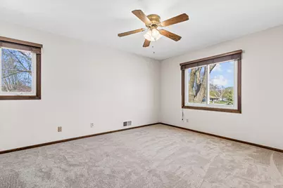 7745 Jeffery Avenue S, Cottage Grove, MN 55016 - Photo 15