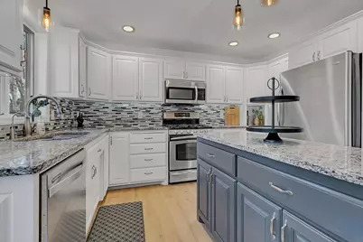 1907 Meadowrose Boulevard, Saint Cloud, MN 56301 - Photo 5