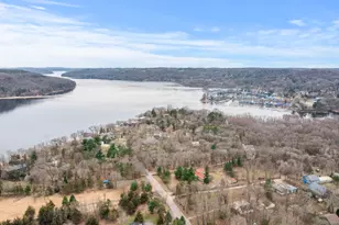 16320 Saint Marys Dr S, Saint Mary's Point, MN 55043 - Photo 49