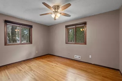 16320 Saint Marys Drive S, Saint Mary's Point, MN 55043 - Photo 15