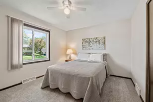 6605 Chesshire Ln N, Maple Grove, MN 55311 - Photo 11