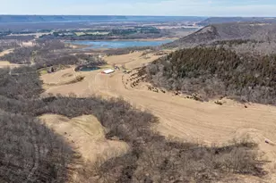 S2901 Semling Ln, Fountain City, WI 54629 - Photo 59