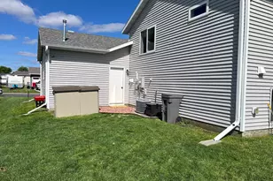 94 5th Ave SE, Kasson, MN 55944 - Photo 3