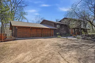 985 Cliff Rd, Eagan, MN 55123 - Photo 3