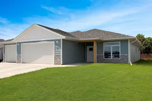 503 Darlene Dr, Marshall, MN 56258 - Photo 3