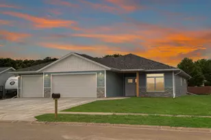 503 Darlene Dr, Marshall, MN 56258 - Photo 9