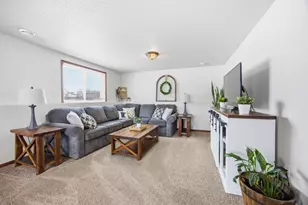 813 W Summerwood Trail, Dilworth, MN 56529 - Photo 17