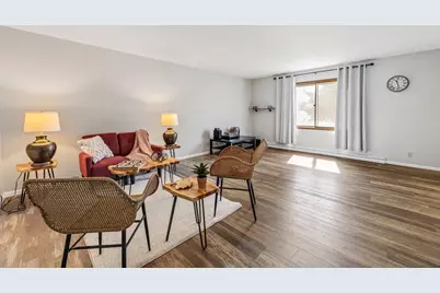 1426 McNally Drive #I, Winona, MN 55987 - Photo 5