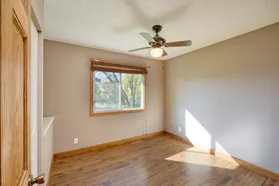 8106 Dakota Lane, Chanhassen, MN 55317 - Photo 11