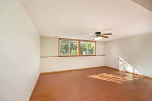 8106 Dakota Ln, Chanhassen, MN 55317 - Photo 21