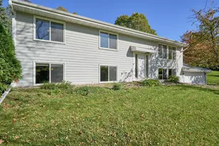 8106 Dakota Ln, Chanhassen, MN 55317 - Photo 1