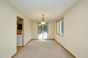 8106 Dakota Ln, Chanhassen, MN 55317 - Photo 3