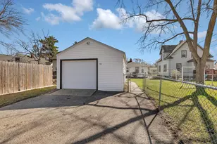 827 Washington Memorial Dr, Saint Cloud, MN 56301 - Photo 17