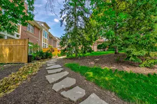 552 Summit Ave, Saint Paul, MN 55102 - Photo 29