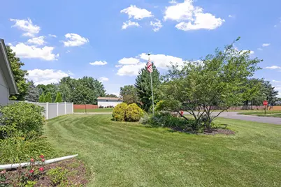 10600 Wyoming Road S, Bloomington, MN 55438 - Photo 5