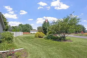 10600 Wyoming Road S, Bloomington, MN 55438 - Photo 5