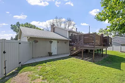 10600 Wyoming Road S, Bloomington, MN 55438 - Photo 7