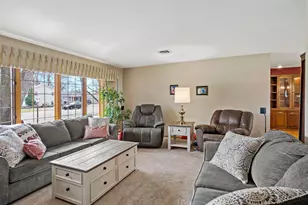 1254 Prairie St, Chaska, MN 55318 - Photo 17