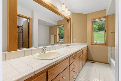 8524 Park Knoll Circle, Bloomington, MN 55438 - Photo 41
