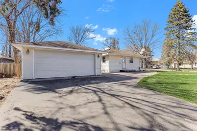 2201 W 91 1/2 Street, Bloomington, MN 55431 - Photo 17