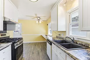 2201 W 91 1/2 St, Bloomington, MN 55431 - Photo 7