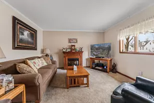 912 2nd St NW, Waseca, MN 56093 - Photo 5