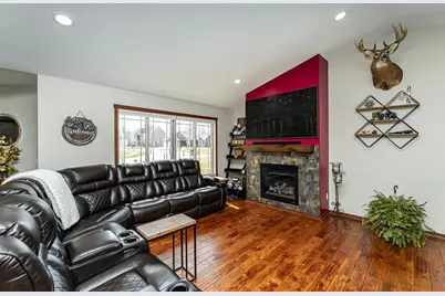 3993 Stone Point Drive NE, Rochester, MN 55906 - Photo 5