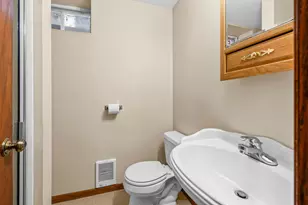2523 Clinton Ave, Minneapolis, MN 55404 - Photo 27