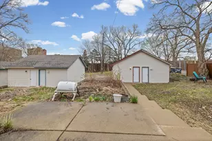 2523 Clinton Ave, Minneapolis, MN 55404 - Photo 29