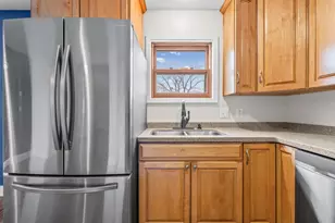 2523 Clinton Ave, Minneapolis, MN 55404 - Photo 15