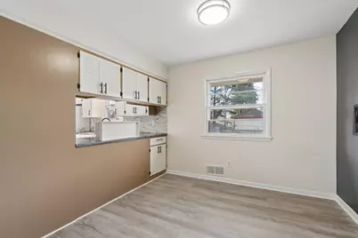 1586 Pacific St, Saint Paul, MN 55106 - Photo 7