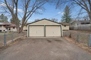 1586 Pacific St, Saint Paul, MN 55106 - Photo 39