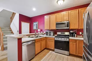 1948 Shamrock Pl, Chaska, MN 55318 - Photo 13