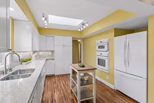 1131 Davern St, Saint Paul, MN 55116 - Photo 9