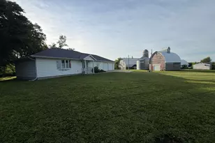 16612 670th Ave, Alden, MN 56009 - Photo 3