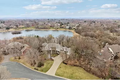 15330 Masons Pointe, Eden Prairie, MN 55347 - Photo 3