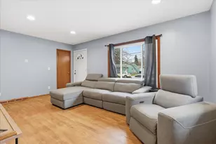 4442 Toledo Ave N, Robbinsdale, MN 55422 - Photo 7