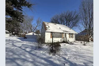 121 Roselawn Avenue E, Maplewood, MN 55117 - Photo 1