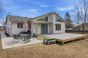 411 21st St NE, Menomonie, WI 54751 - Photo 33