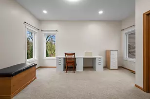 9376 Wedgewood Dr, Woodbury, MN 55125 - Photo 15