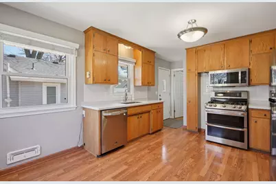 6731 Plymouth Avenue N, Golden Valley, MN 55427 - Photo 7