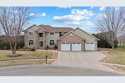 823 Cullen Circle, Marshall, MN 56258 - Photo 1