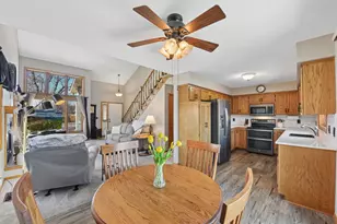 4023 Hadley Ave N, Oakdale, MN 55128 - Photo 9