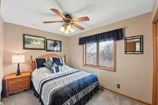 4023 Hadley Ave N, Oakdale, MN 55128 - Photo 17