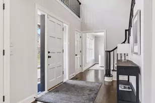 2017 Adeline Ct, Wayzata, MN 55391 - Photo 9