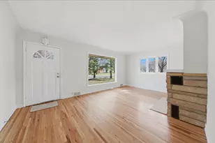 1446 Shryer Ave W, Roseville, MN 55113 - Photo 7